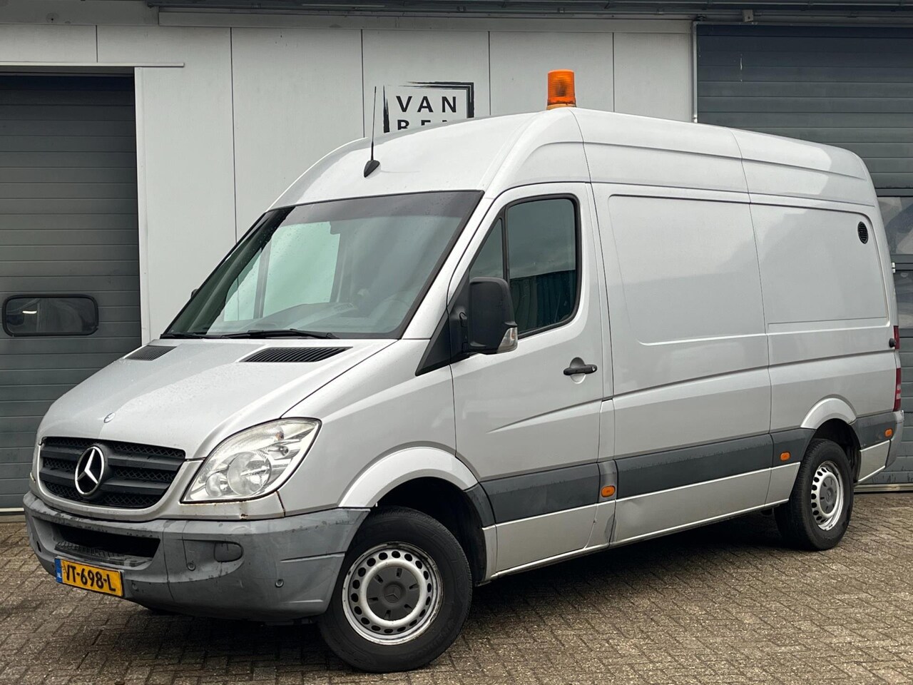 Mercedes-Benz Sprinter - 316CDI 163pk L2H2 Airco 3-pers. - AutoWereld.nl