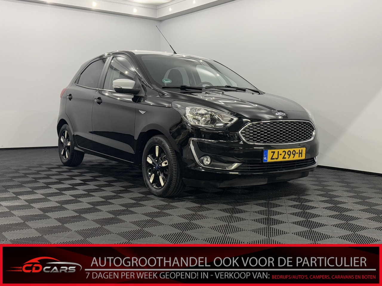 Ford Ka - 1.2 Trend Ultimate Black Clima, Parkeersensoren, Apple carplay, Cruise control, Stoelverwa - AutoWereld.nl