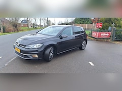 Volkswagen Golf - 1.0 TSI Highline automaat leer Virt. cockpit / PANO Nederlandse auto