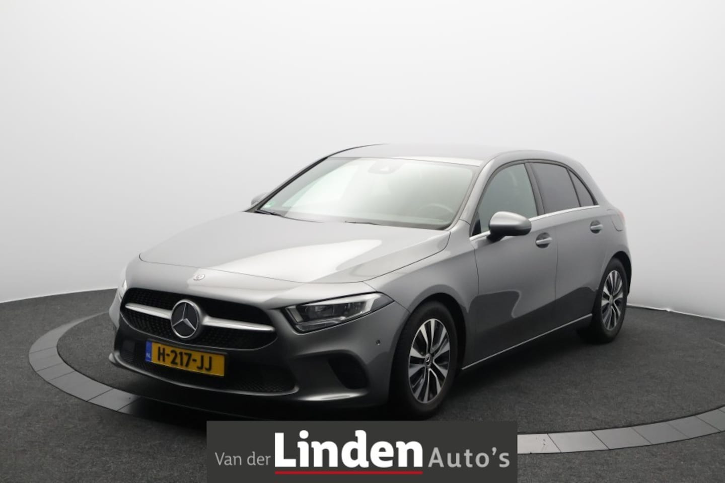 Mercedes-Benz A-klasse - 160 Business Solution | Navi | Camera | All-Season | Half Leer | Clima | LED - AutoWereld.nl