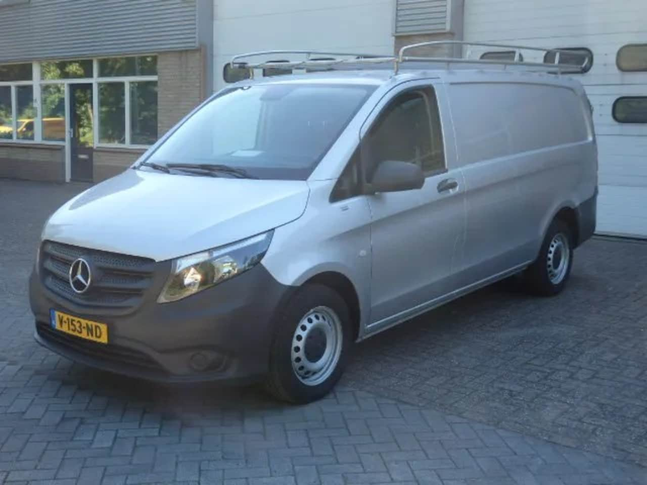 Mercedes-Benz Vito - 111 CDI LANG IMPERIAAL AIRC NAVI PDC TREKHAAK CAMERA - AutoWereld.nl