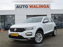 Volkswagen T-Roc - 1.5 TSI Style Trekhaak 1500KG Trekgewicht. Caplay (alarm klasse 3, dab, navigatiesysteem f