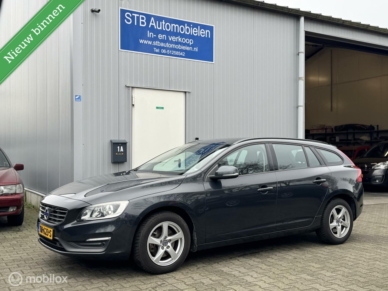 Volvo V60 - 1.6 D2, Nette staat, Zeer zuinig - AutoWereld.nl