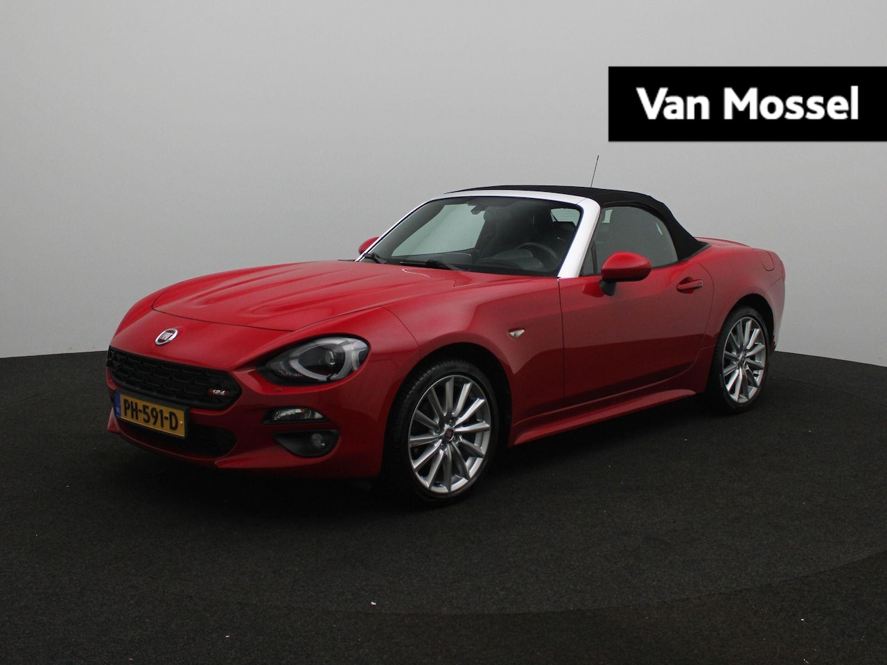 Fiat 124 Spider - 1.4 MultiAir Turbo Lusso | Navigatie | Bose | Camera | Keyless entry & Start - AutoWereld.nl