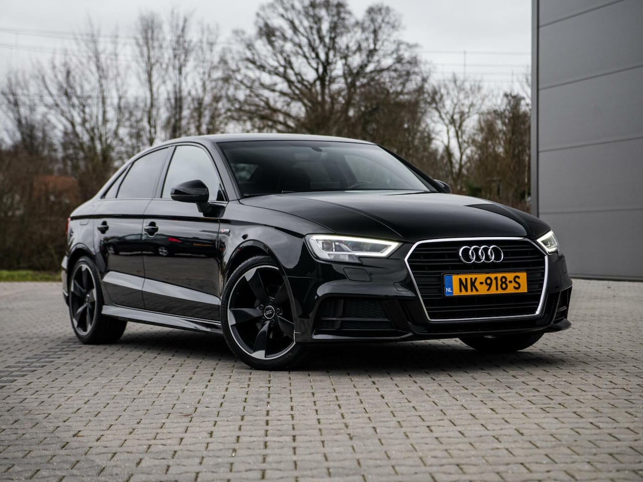 Audi A3 Limousine - 1.6 TDI 150PK S-Line Facelift Navi Xenon Sportstoelen - AutoWereld.nl