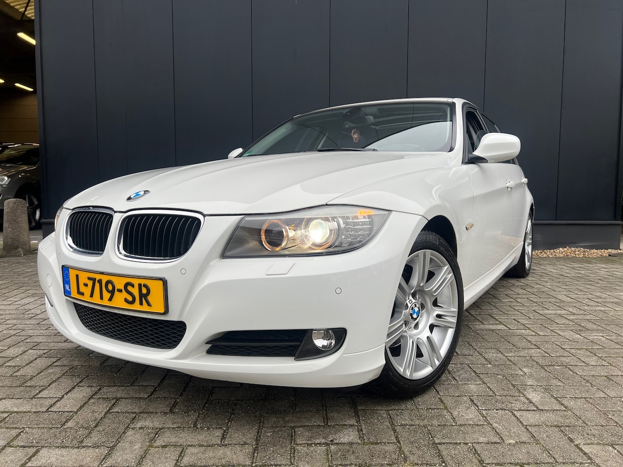 BMW 3-serie Touring - 318i 2012 Aut/Leer/Navi/17'Lmv/ZrMooi - AutoWereld.nl