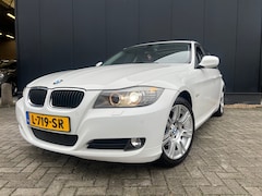 BMW 3-serie Touring - 318i 2012 Aut/Leer/Navi/17'Lmv/ZrMooi