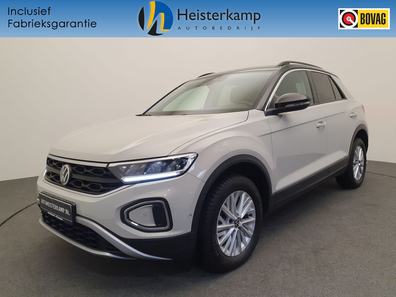 Volkswagen T-Roc - 1.5 TSI 150pk DSG/AUT Life Camera, ACC, App connect - AutoWereld.nl