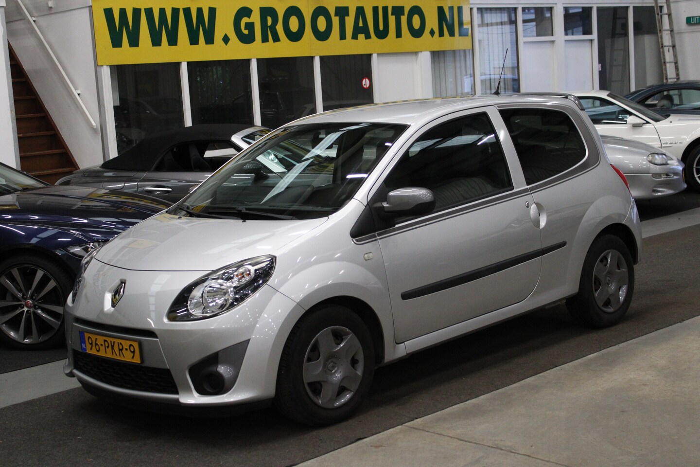 Renault Twingo - 1.2-16V Collection NAP, Airco, Stuurbekrachtiging - AutoWereld.nl