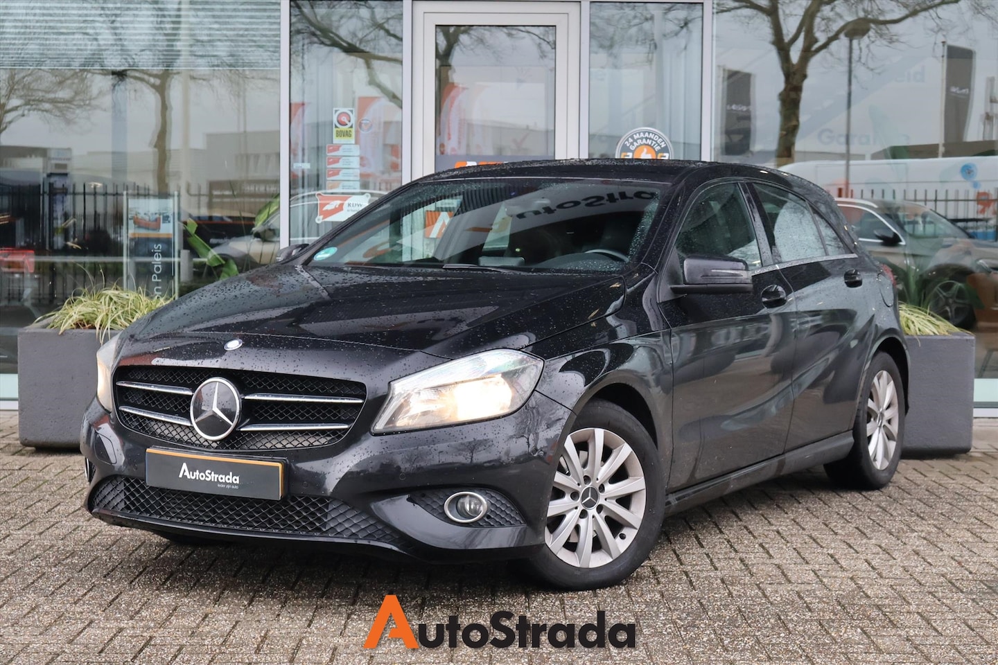 Mercedes-Benz A-klasse - A180 Ambition AUT7 Navi | Cruise | Trekhaak | Stoelverwarming - AutoWereld.nl