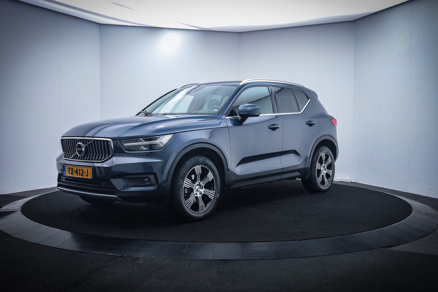 Volvo XC40 - 1.5 T3 Inscription CAMERA/NAVI/CLIMA/HARMANKARDON/STOELVERW./LED/TREKH. - AutoWereld.nl