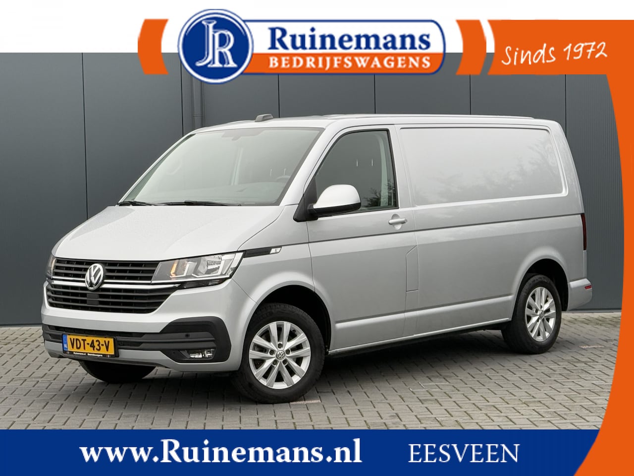 Volkswagen Transporter - 6.1 2.0 TDI 111 PK HIGHLINE / L1H1 / AIRCO / CRUISE / DAB+ / CARPLAY / 3-ZITS / ACHTERKLEP - AutoWereld.nl