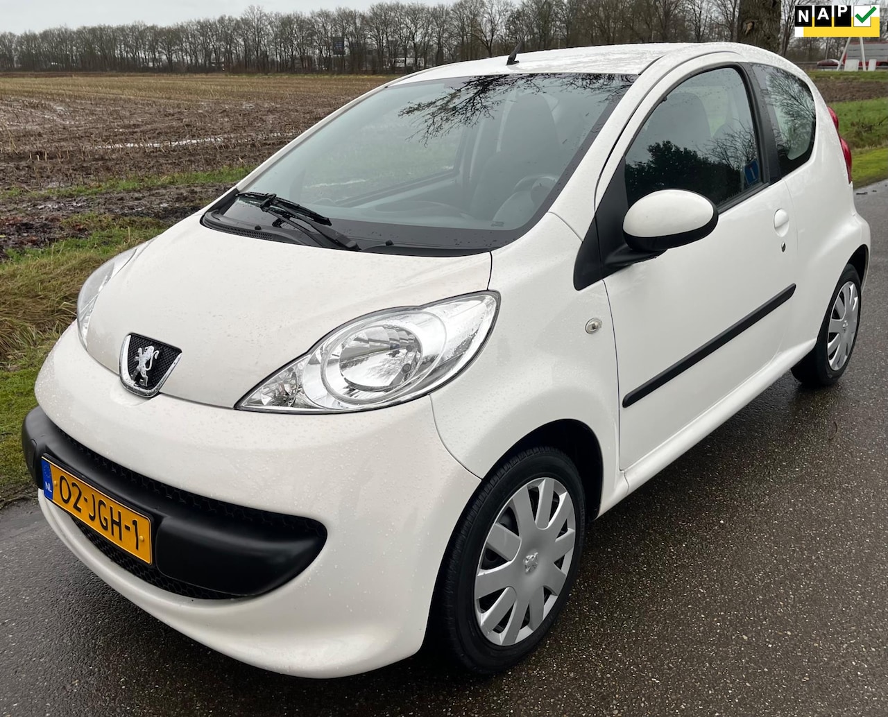 Peugeot 107 - 1.0-12V XS Airco/APK/N.A.P.!/Elektr ramen - AutoWereld.nl