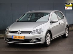 Volkswagen Golf - 1.0 TSI Comfortline Navigatie/Parkeersensor v, a/Lmv/Cruise