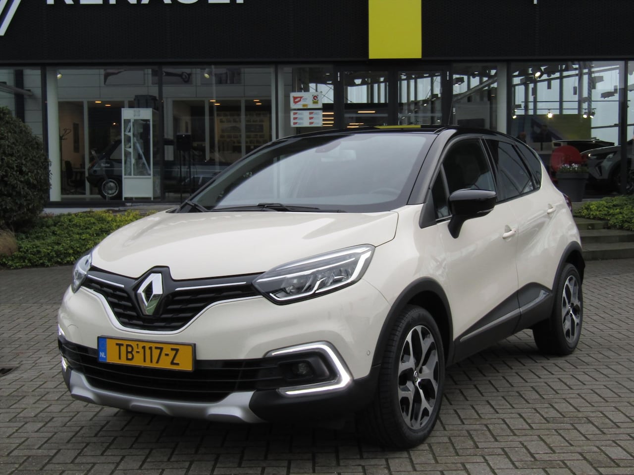 Renault Captur - TCe 90pk Edition One / Navigatie / Camera / Blindspot / Vol Leder / Stoelverwarming - AutoWereld.nl