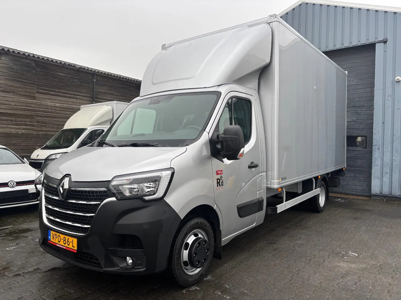 Renault Master - Master 2.3 DCI Full options!! Red Limited Edition. XXL BAK - AutoWereld.nl