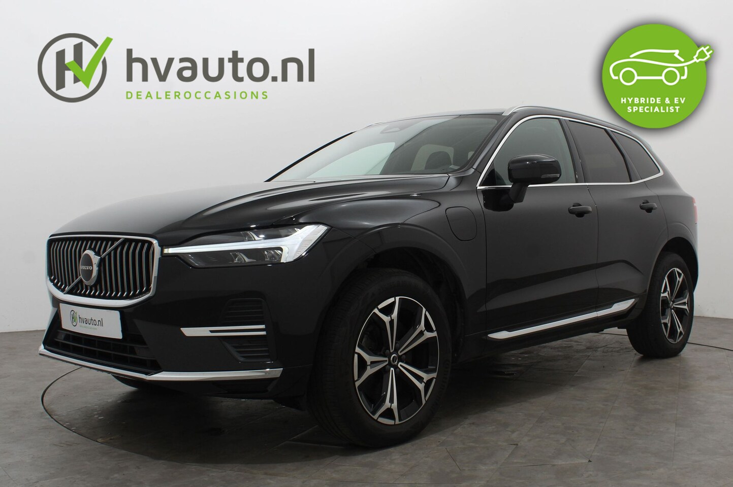 Volvo XC60 - 2.0 T6 RECHARGE 340PK AWD INSCRIPTION EXPR. AUT8 | Panoramadak | Winterpakket | Trekhaak - AutoWereld.nl