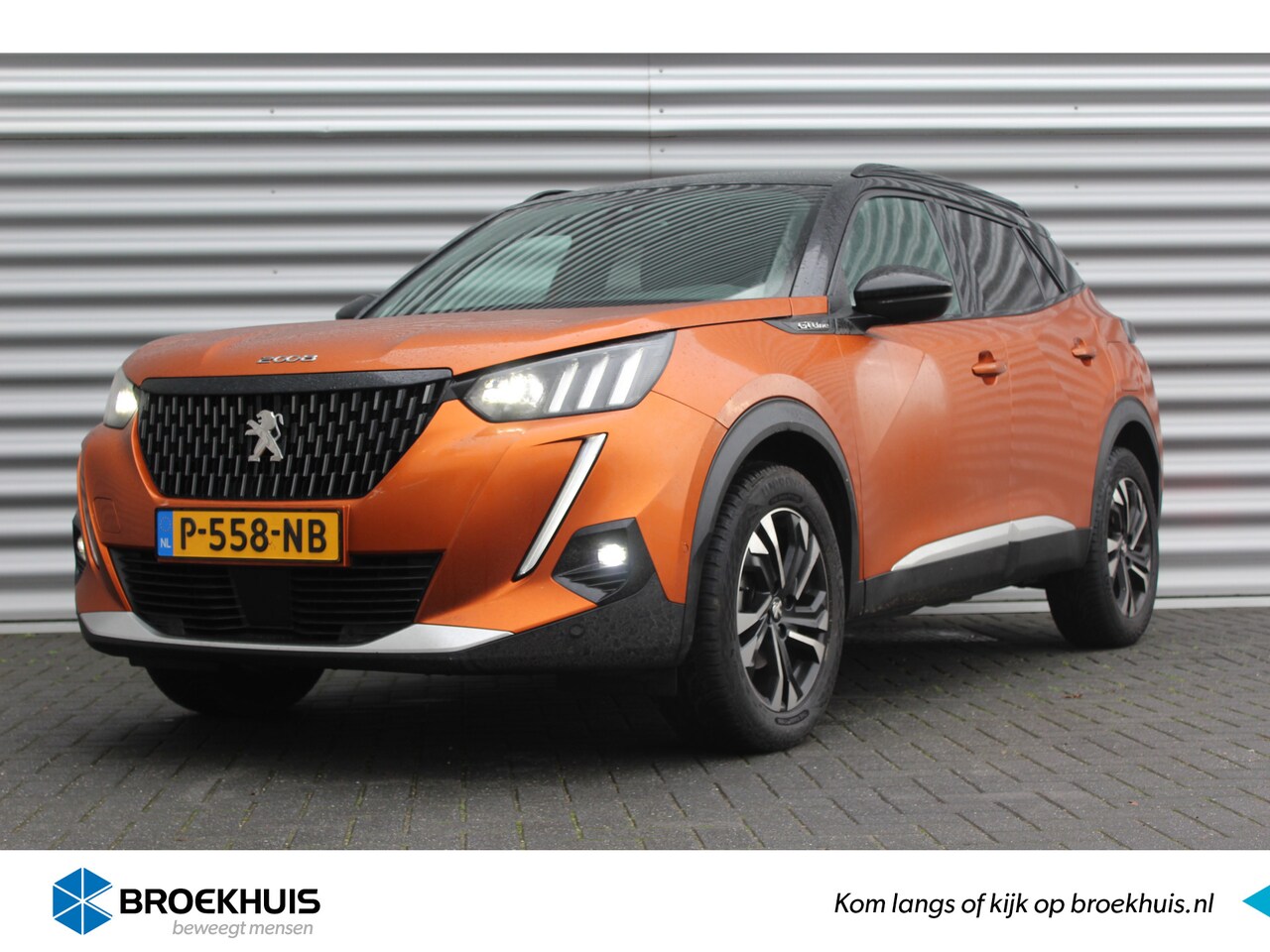 Peugeot 2008 - 1.2 PURETECH 130PK GT-LINE / NAVI / LEDER / CLIMA / PDC / 17" LMV / CAMERA / WINTERPAKKET - AutoWereld.nl