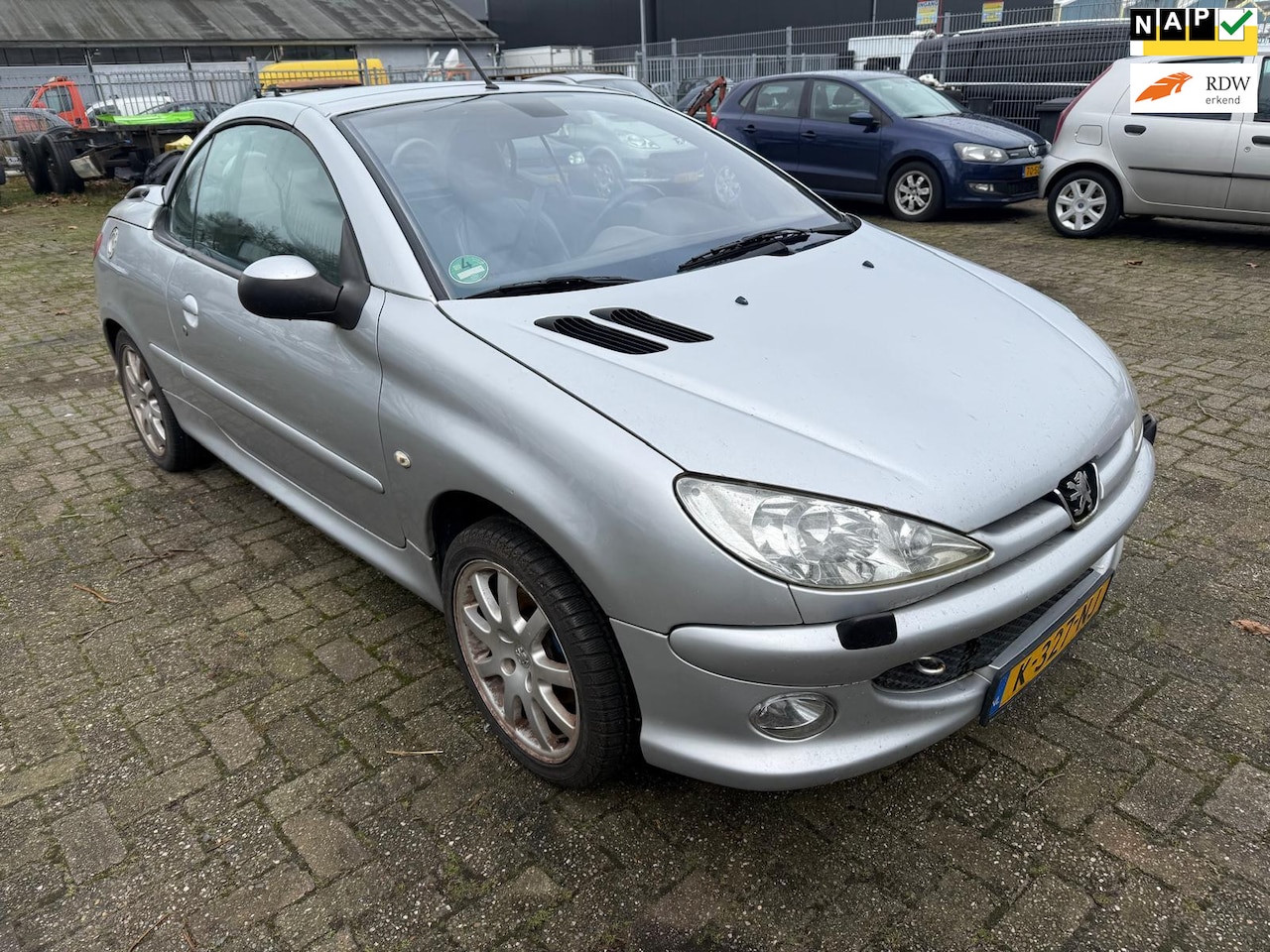 Peugeot 206 CC - 1.6-16V Dak defect APK 11-2025 - AutoWereld.nl