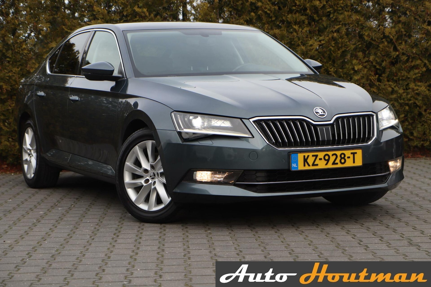 Skoda Superb - 1.4 TSI ACT DSG Aut. Style Carplay|Ecc|Navi|Pdc|Lmv|Iso-fix - AutoWereld.nl