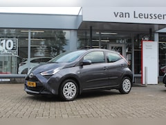 Toyota Aygo - 1.0 VVT-I X-PLAY AUTOMAAT APPLE/ANDROID AIRCO CAMERA BLUETOOTH EL-SPIEGELS 1E -EIGENAAR DA