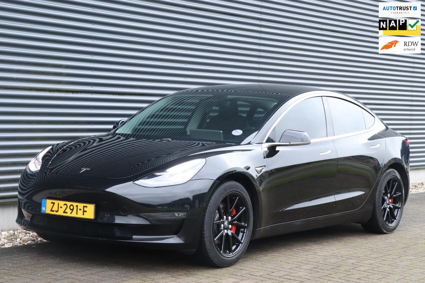 Tesla Model 3 - Long Range RWD Long Range AWD 75 kWh | AUTOPILOT | FSD | PANO | INCL.BTW - AutoWereld.nl