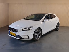 Volvo V40 - 1.5 T3 Polar+ Sport R-Design - Automaat - Panorama dak - Stoelverwarming - Navi - Park. se