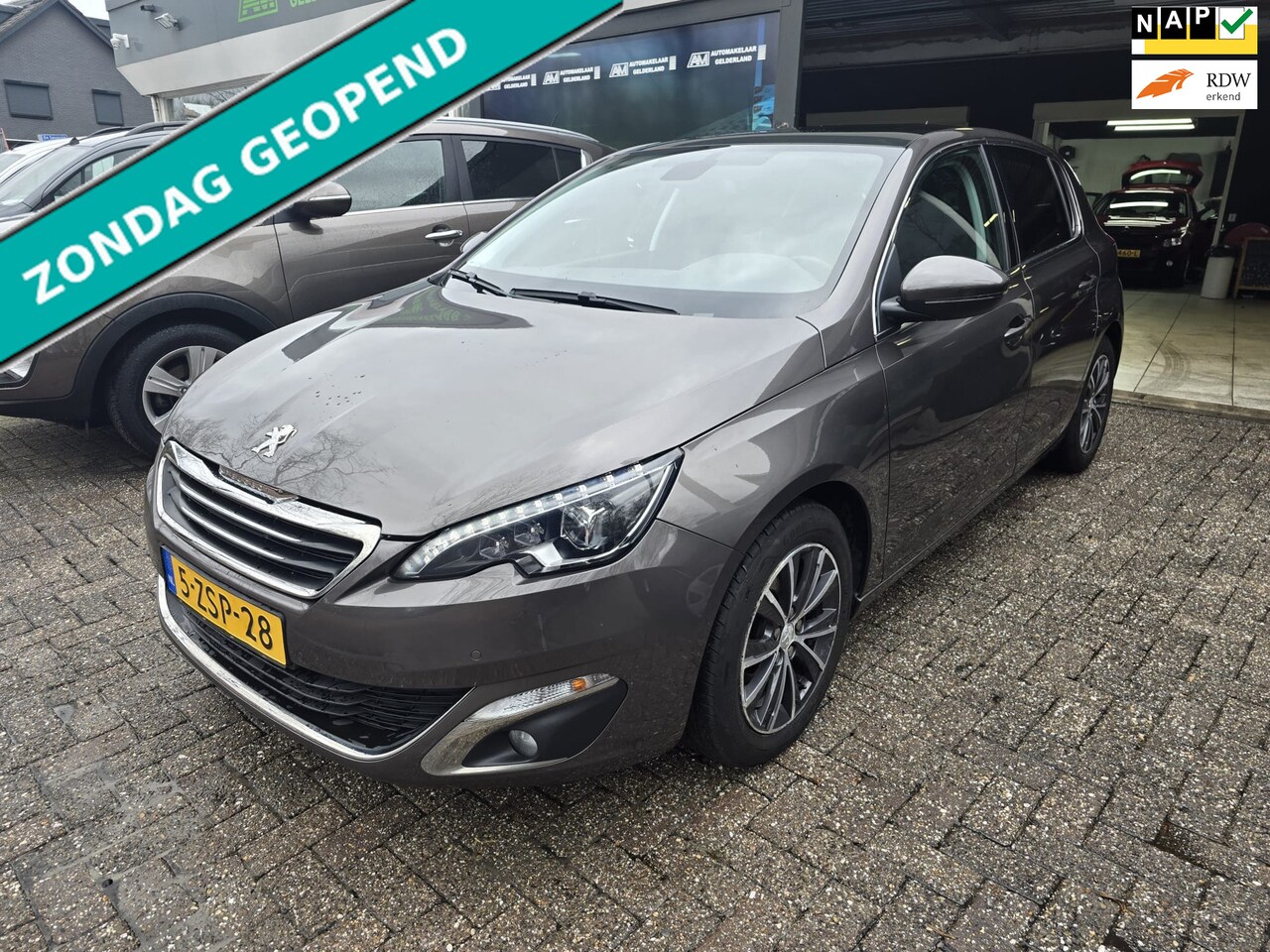 Peugeot 308 - 1.2 e-THP Premium |2E EIGENAAR | 12MND GARANTIE | NW DISTR RIEM | PANO DAK | NAVI | - AutoWereld.nl