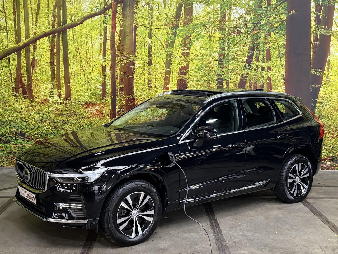 Volvo XC60 - 2.0 T6 Plug-in hybrid AWD Core Bright Long Range Automaat Panodak Google Maps Camera LED 1 - AutoWereld.nl