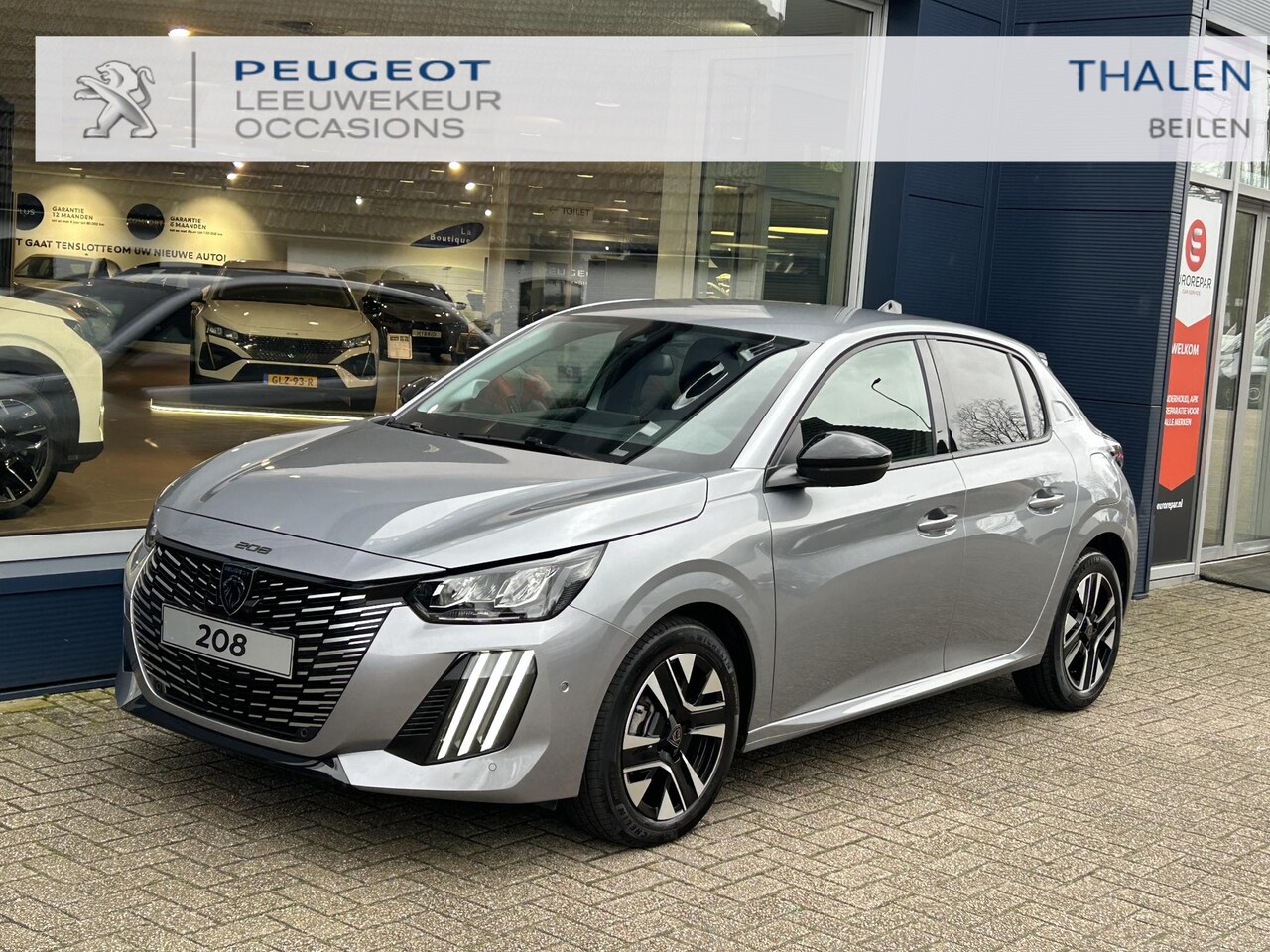 Peugeot 208 - 1.2 Turbo 100PK Allure | Keyless entry | Navigatie | 360 Graden Camera | Cruise Control | - AutoWereld.nl