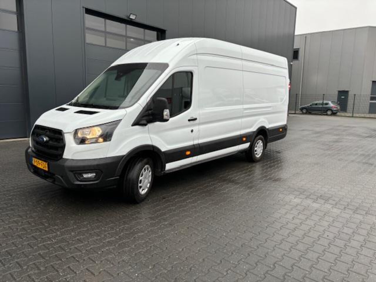 Ford Transit - 350 2.0 TDCI L4H3 Trend RWD 350 2.0 TDCI L4H3 Trend RWD - AutoWereld.nl