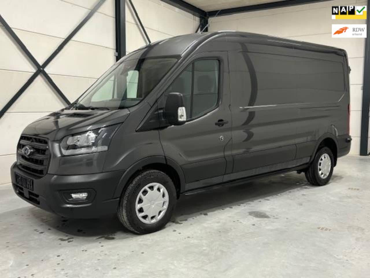 Ford Transit - 350 L3H2 gesloten bestelwagen 130 Pk FWD Automaat BPM-VRIJ Fabrieksgarantie tot 13-02-2026 - AutoWereld.nl