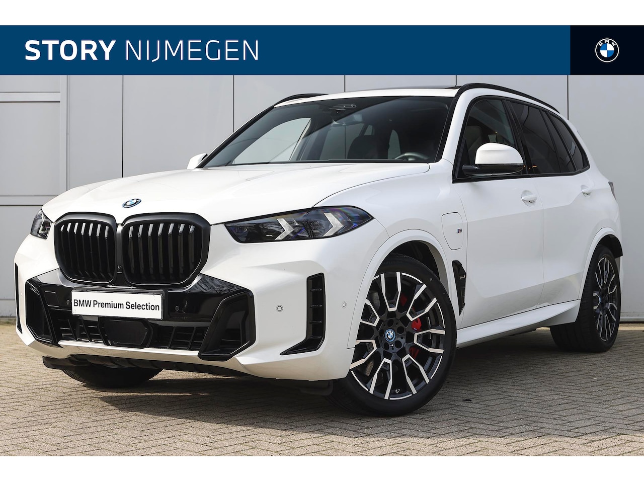 BMW X5 - xDrive50e High Executive M Sport Automaat / Panoramadak / Trekhaak / Parking Assistant Pro - AutoWereld.nl