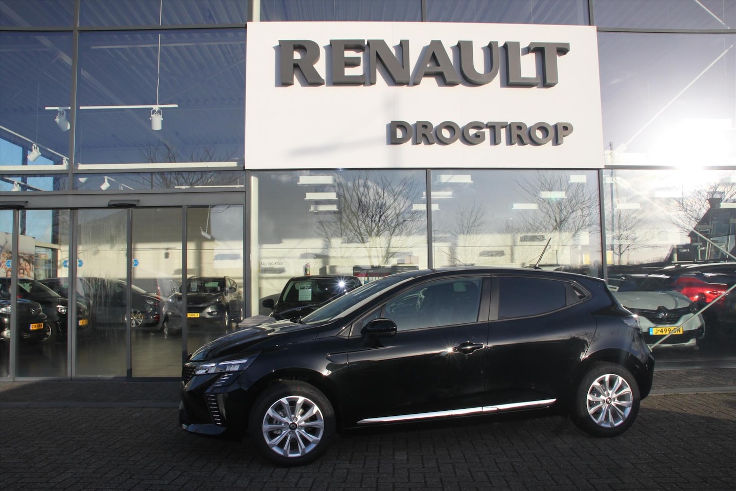 Renault Clio - 90PK-EVOLUTION-150KM-NAVI-CRUISE-CAMERA-LMV- - AutoWereld.nl