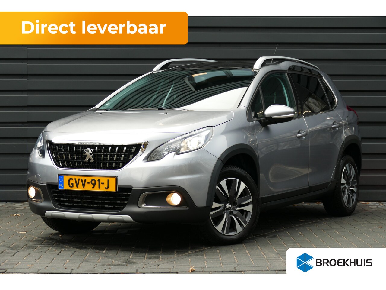 Peugeot 2008 - 1.2 PURETECH 130PK ALLURE / NAVI / CLIMA / PDC / 16" LMV / CAMERA / PANO.DAK / WINTERPAKKE - AutoWereld.nl