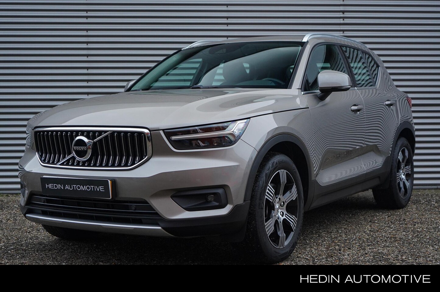 Volvo XC40 - B4 Inscription | Adaptive Cruise | BLIS | Stoel/Stuurwiel verwarming | Keyless | - AutoWereld.nl