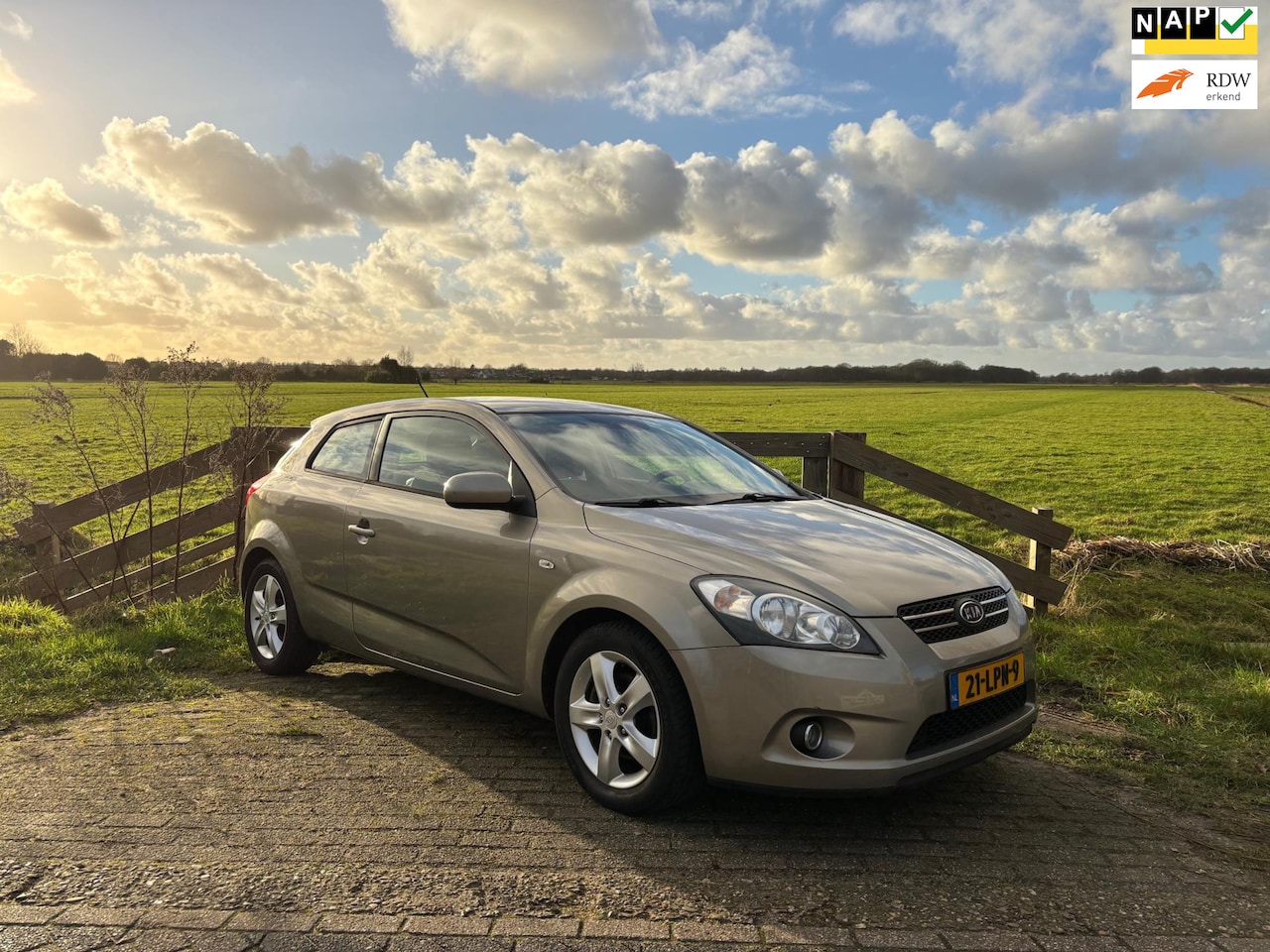 Kia Pro cee'd - 1.4 CVVT X-tra 1.4 CVVT X-tra - AutoWereld.nl