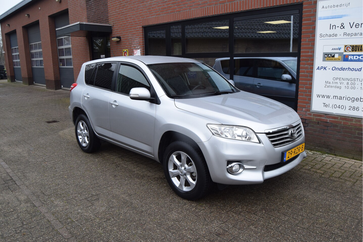 Toyota RAV4 - 2.0 VVTi Dynamic | 1e Eig | Trekhaak | Leder | Clima | - AutoWereld.nl