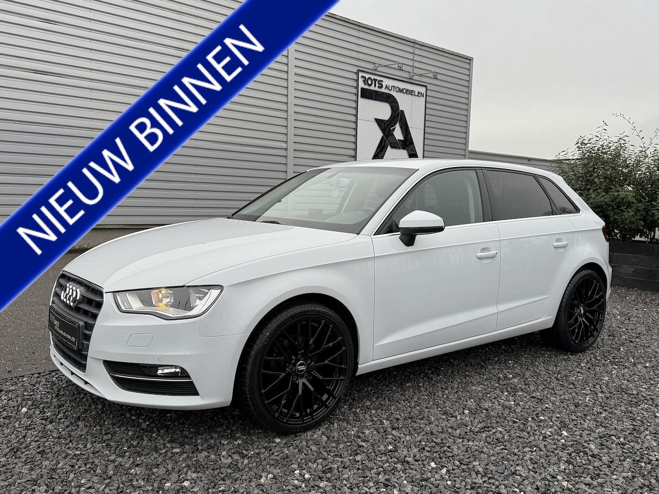 Audi A3 Sportback - 1.4 TFSI Ambition Clima|Cruis|PDC|Media|Leer Wit! - AutoWereld.nl