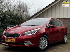 Kia Cee'd Sportswagon - 1.6 GDI Plus Pack | Facelift | RIJKLAAR| Rood metallic | Dealer OH | Luxe, trekhaak & wint