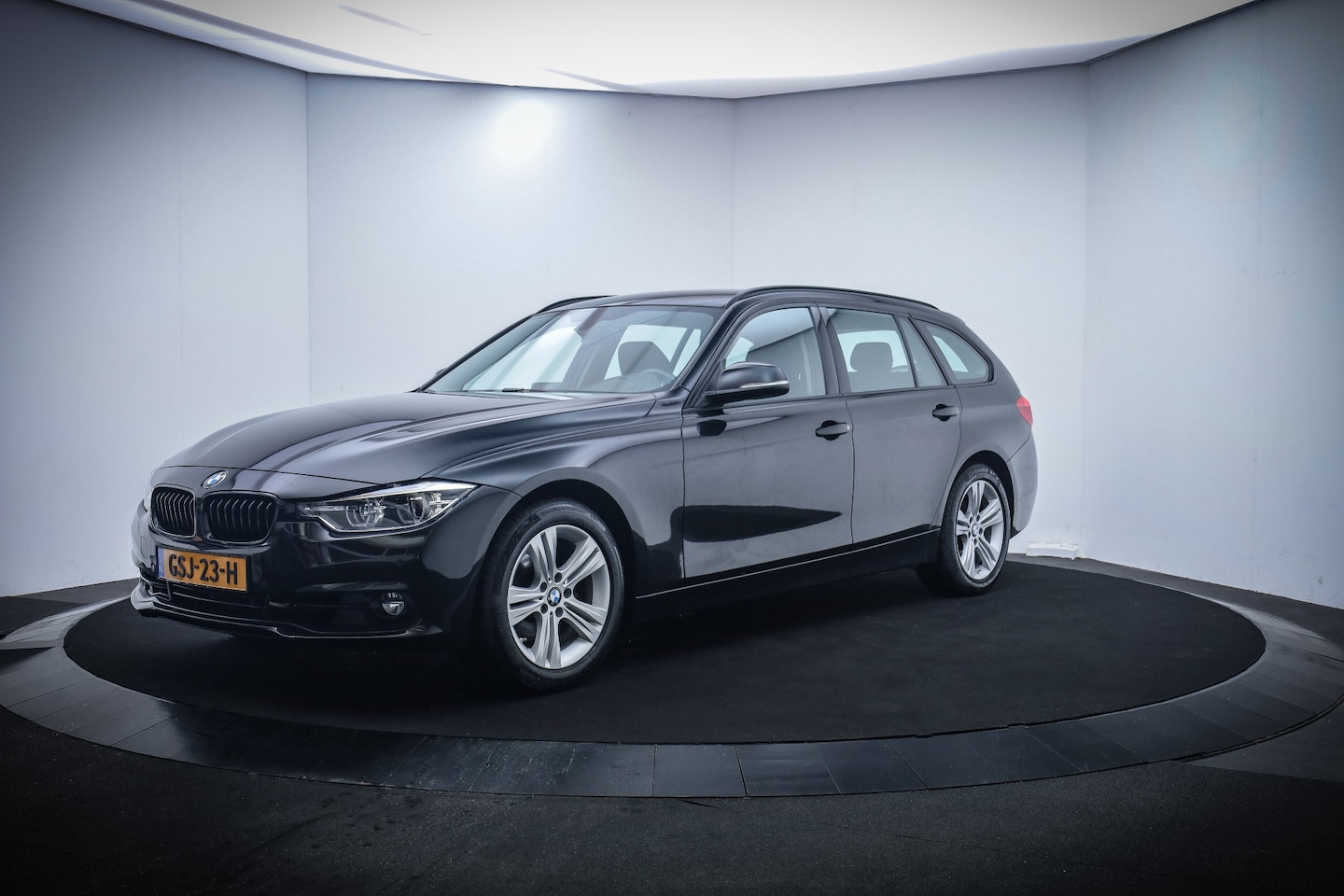 BMW 3-serie Touring - 320iA SPORT-LINE Executive Eerst Johan/Wessel - AutoWereld.nl