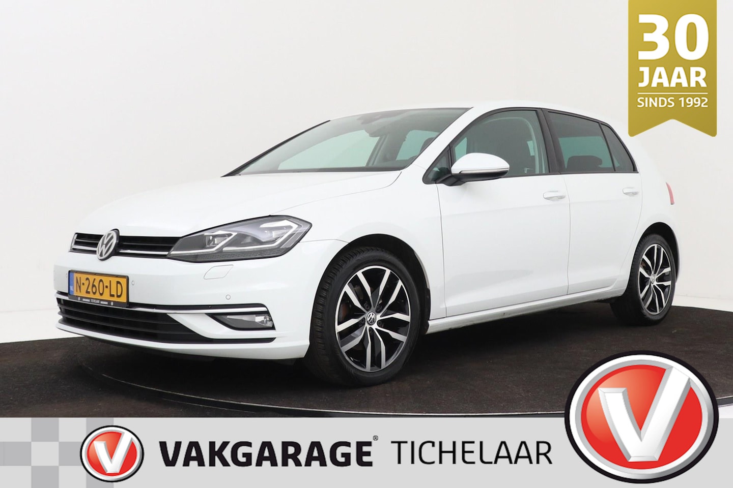 Volkswagen Golf - 1.5 TSI Highline | Trekhaak | CarPlay | Navigatie | Stoelverwarming | Adap. Cruise | LED | - AutoWereld.nl