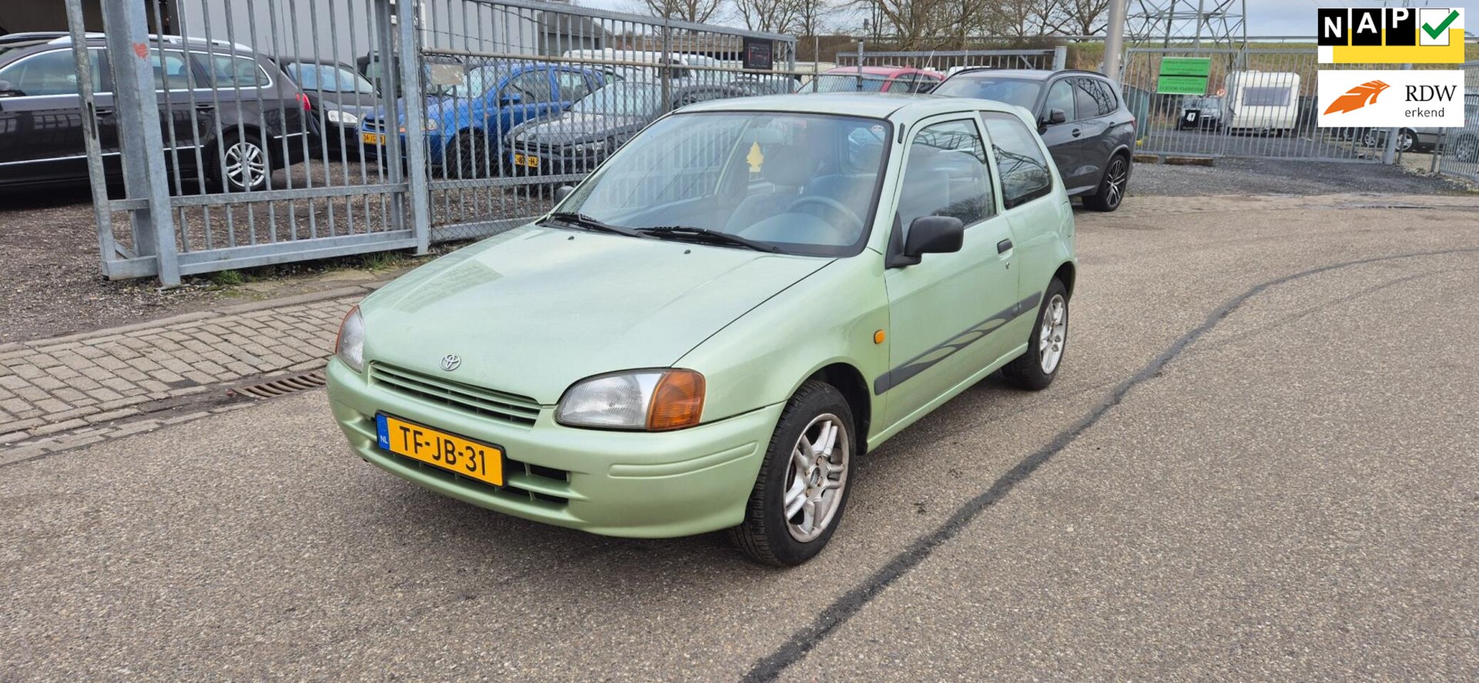 Toyota Starlet - 1.3-16V Black / APK GEKEURD 01-10-2025 / - AutoWereld.nl