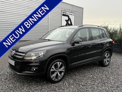 Volkswagen Tiguan - 1.4 TSI Comfort&Design PDC|Carplay|Cruis Zwart