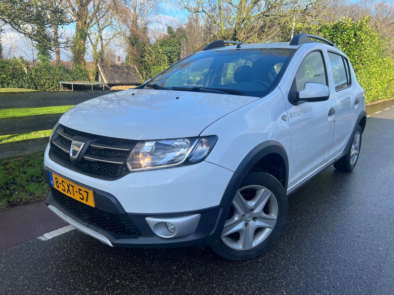 Dacia Sandero Stepway - 0.9 TCe Lauréate Nav Pdc - AutoWereld.nl