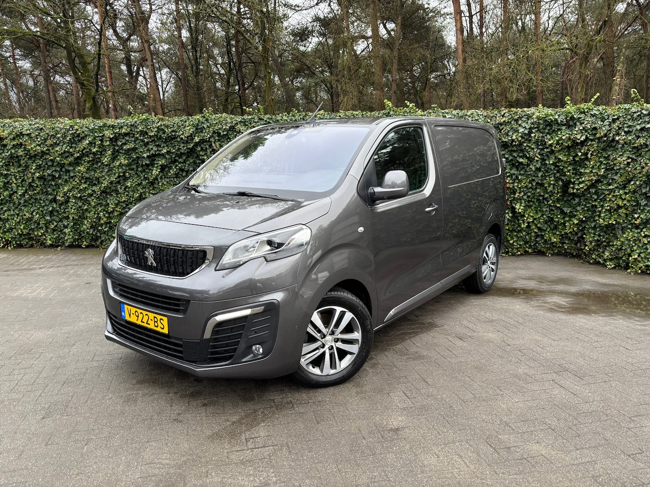 Peugeot Expert - 231C 2.0 BlueHDI 120 Premium Pack 231C 2.0 BlueHDI 120 Premium Pack - AutoWereld.nl