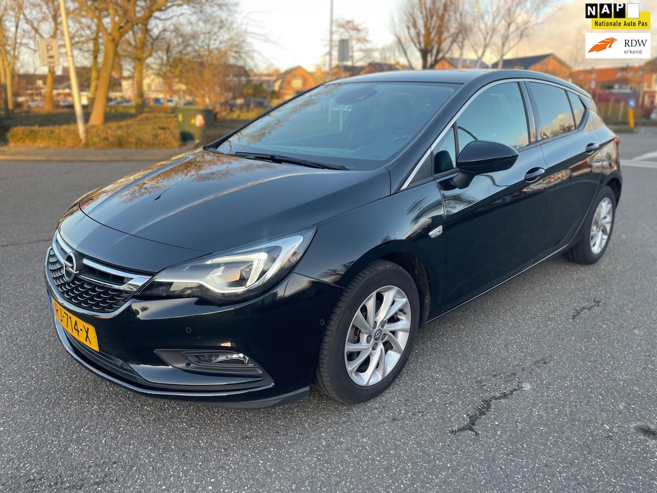 Opel Astra - 1.4 Innovation / leder / airco / cruise.control / elek.pakket / stoel.verwarming / navi / - AutoWereld.nl