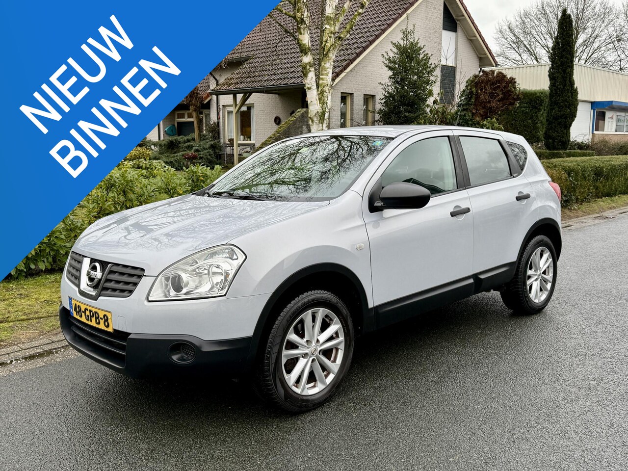 Nissan Qashqai - 1.6 Visia 114PK Airco•Trekhaak - AutoWereld.nl