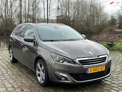 Peugeot 308 SW - 1.2 e-THP Première 3e eigenaar dealer onderhouden panorama dak parkeer sensor achteruit ca