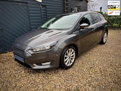 Ford Focus - 125pk Titanium Edition CLIMA | NAVI | CRUISE CONTROL | STOELVERW | STUUR VERWARMING | PDC